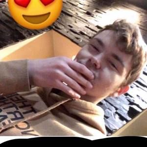 Meet your Posher, Branden